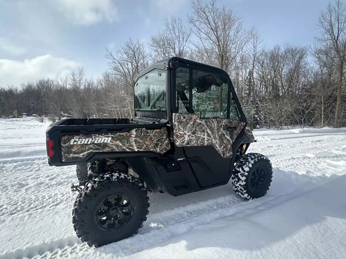 2024 Can Am DEFENDER XT HD10