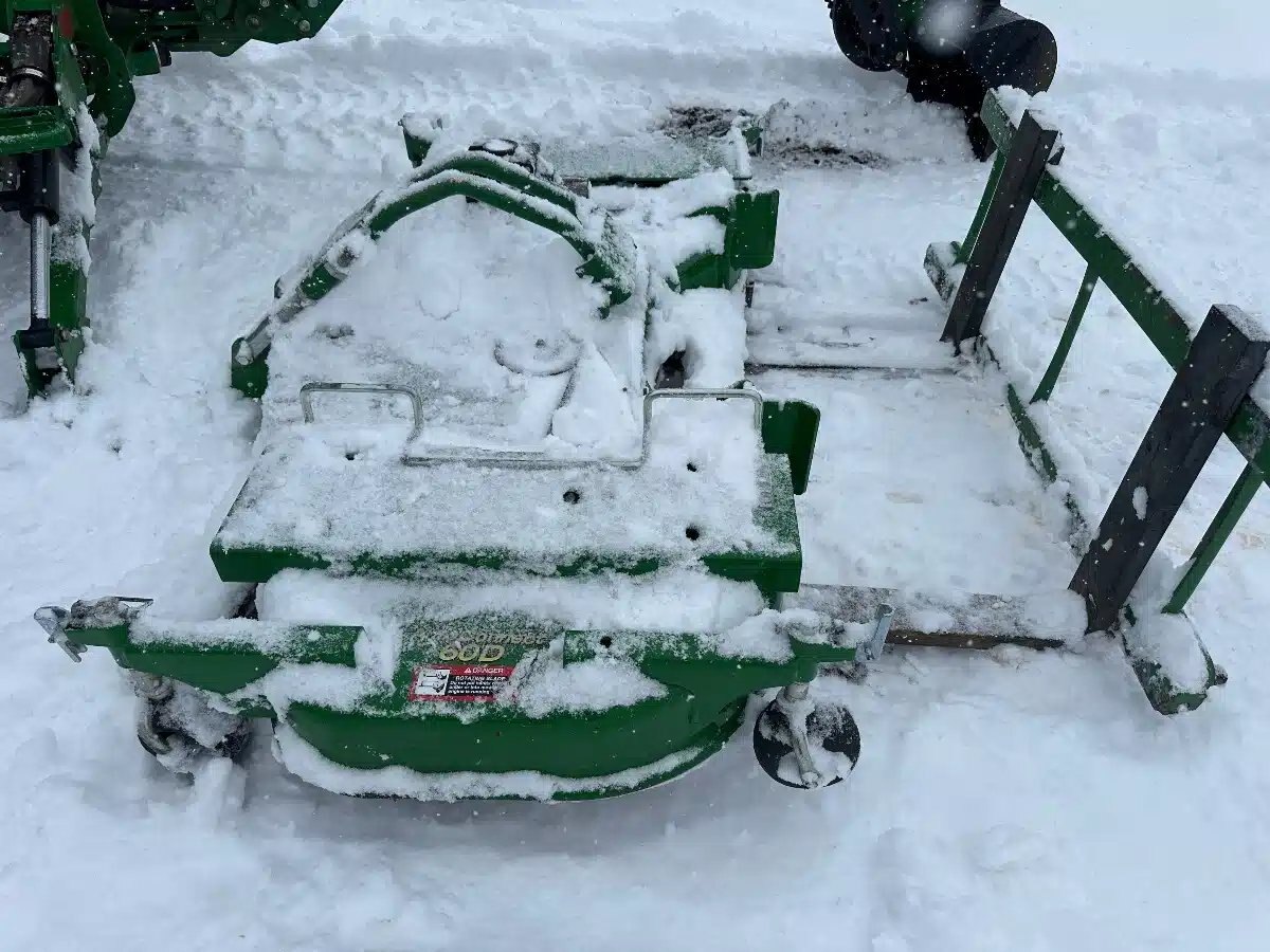 2017 John Deere 2038R