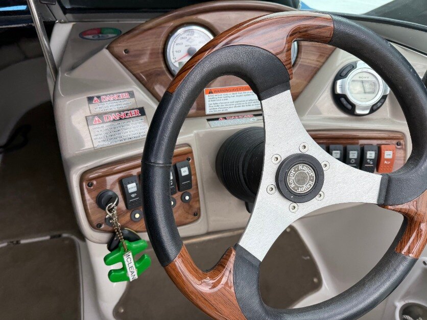 2007 Kayot V200i – 11 Passenger Deck Boat