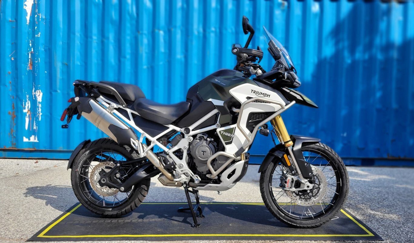 2023 Triumph TIGER 1200 RALLY PRO MATTE KHAKI GREEN