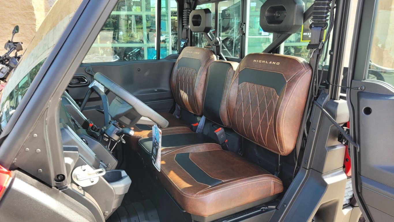 2025 CFMOTO UFORCE U10 PRO HIGHLAND Bordeau red