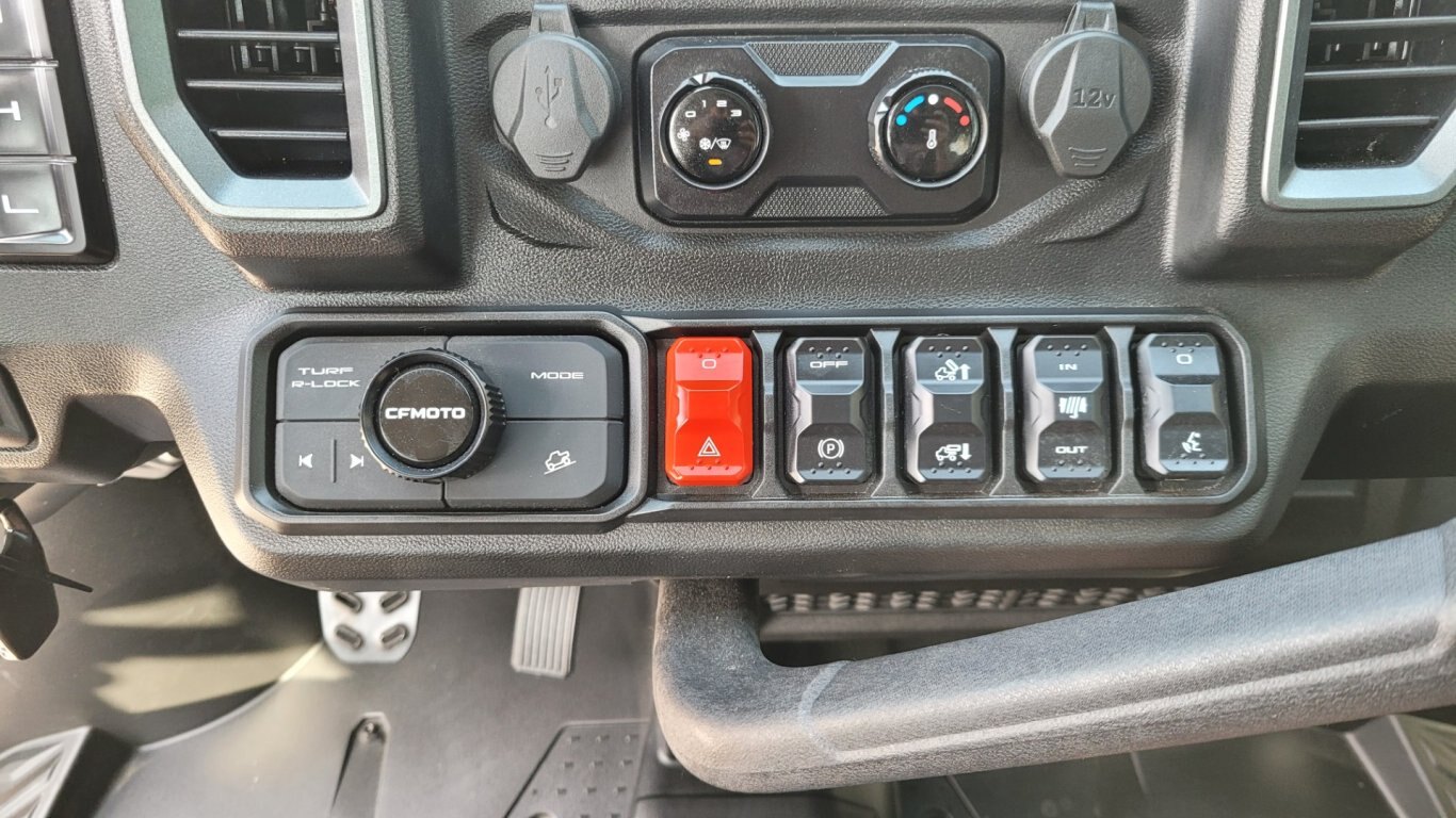 2025 CFMOTO UFORCE U10 PRO HIGHLAND Bordeau red