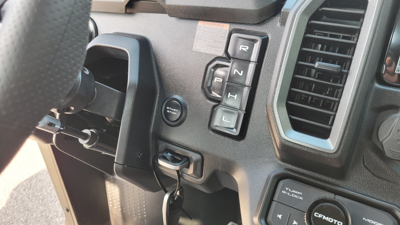 2025 CFMOTO UFORCE U10 PRO HIGHLAND Bordeau red