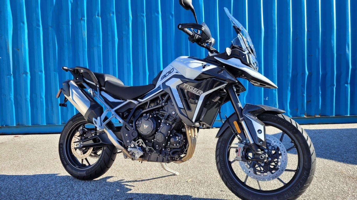 2024 Triumph Tiger 900 GT SNOWDONIA WHITE / SAPPHIRE BLACK