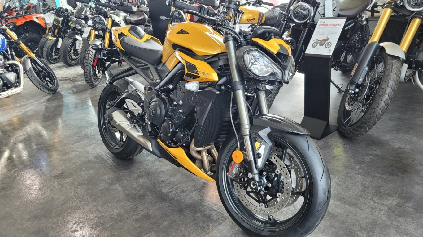 2025 Triumph STREET TRIPLE 765 RS Cosmic Yellow