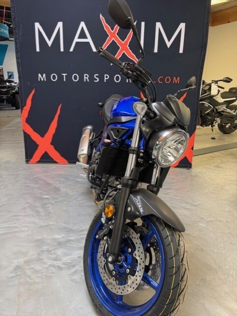 2025 Suzuki SV650A Pearl Vigor Blue / Metallic Mat Black No. 2