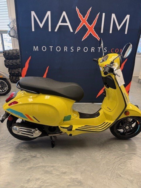 2025 Vespa Primavera 150 S Giallo Curioso