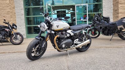 2025 Triumph NEW SPEED TWIN 1200 Crystal White / Sapphire Black