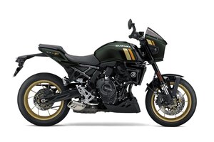 2026 Suzuki GSX 8TT Pearl Mat Shadow Green (QU5)