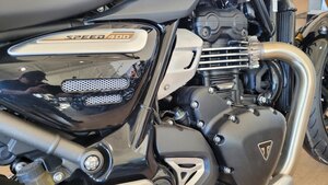 2026 Triumph SPEED 400 Pearl Metallic White and Phantom Black