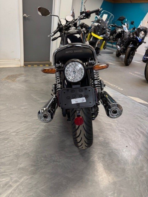 2024 Moto Guzzi V7 Special Silver Stripe Monochrome