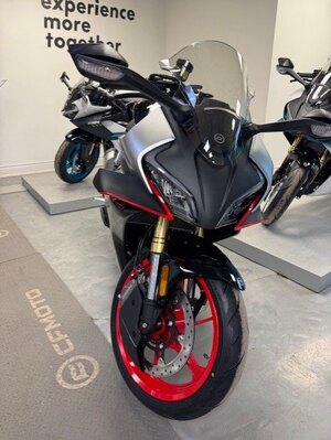 2026 CFMOTO 450SS Nebula Black