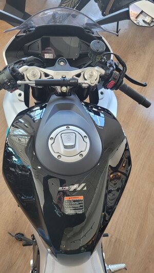 2026 CFMOTO 675SS Nebula Black