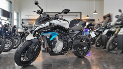 2026 CFMOTO 675NK Glacier White