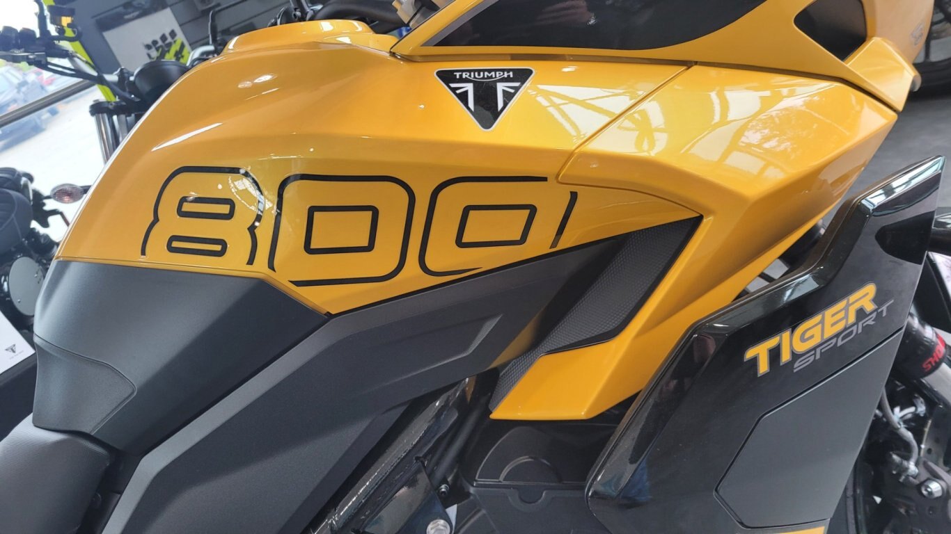 2025 Triumph ALL NEW TIGER SPORT 800 Cosmic Yellow