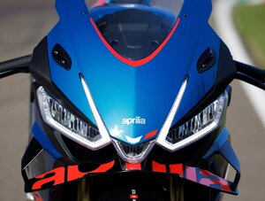 2026 Aprilia RSV4 1100 Poison Yellow