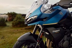 2026 Triumph Tiger Sport 800 Tour Carnival red