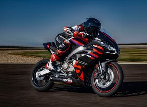 2026 Aprilia Tuono 457