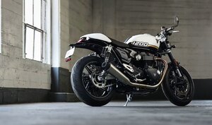 2026 Triumph Speed Twin 1200 Aluminum Silver
