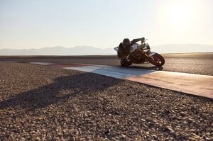 2026 Triumph Street Triple 765 RX Matt aluminium