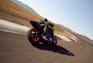 2026 Triumph Street Triple 765 RX Matt aluminium
