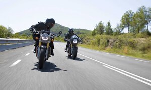 2026 Triumph Thruxton RS Jet Black / Silver Ice