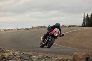 2026 Triumph Thruxton 400 Metallic racing yellow / Aluminium silver