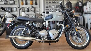2026 Triumph Bonneville T120 Stone grey