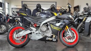 2026 Aprilia RS 660 Venom Yellow