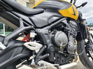 2026 Triumph Trident 660 Cosmic yellow