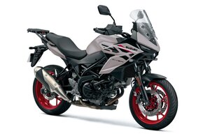 2027 Suzuki SV 7GX Pearl Matte Greige (Q2A)