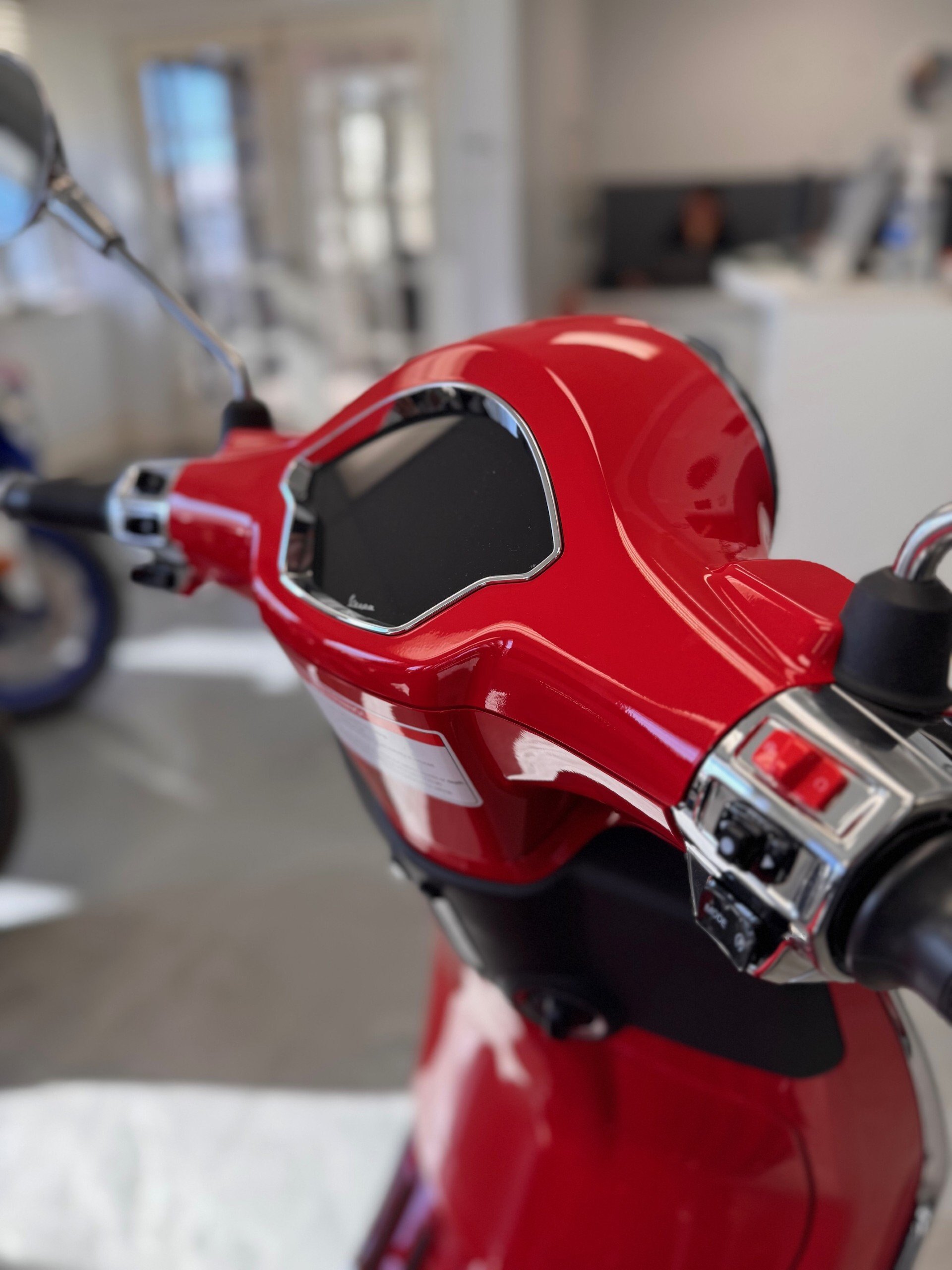 2027 Vespa Primavera 150 RED