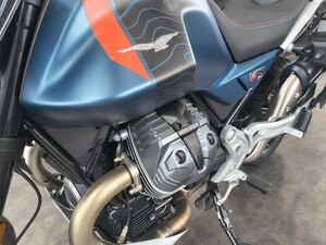 2027 Moto Guzzi V85 TT Travel Blu Zefiro