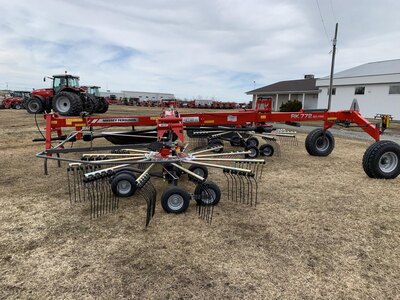 Massey Ferguson RK 772 SD-TRC Single or Double Windrow Rotary Rake