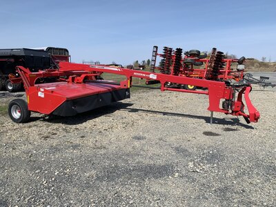 1372 Rotary Disc Mower (w/roll conditioner)