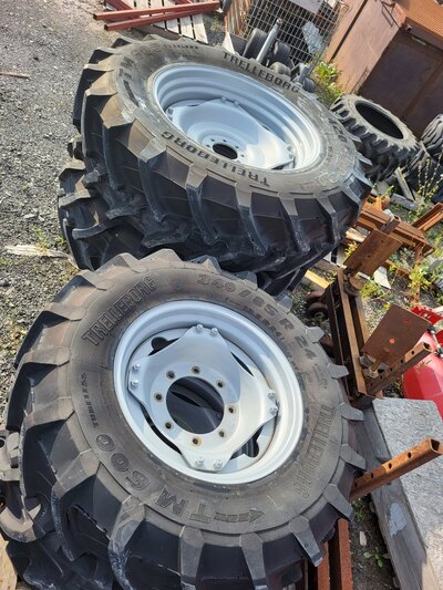 Trelleborg TM600 Tire Set