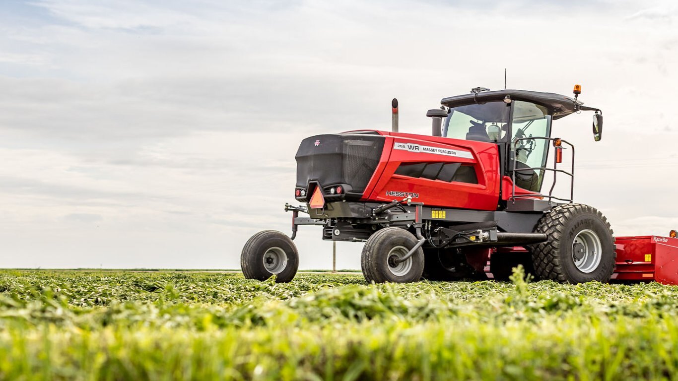 Massey Ferguson WR197 Self-Propelled Windrower