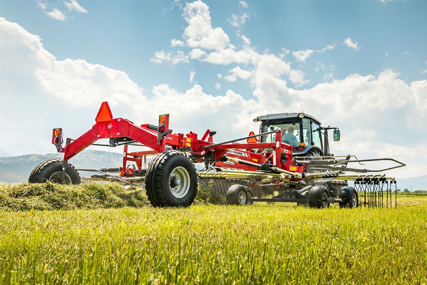 Massey Ferguson MF 3983 High-Capacity Rakes