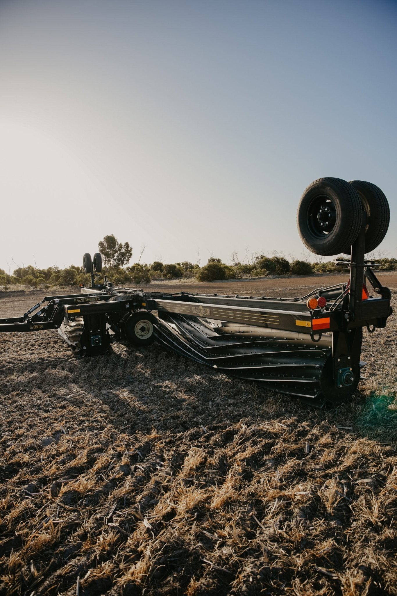 Mandako Cover Crop Crimper