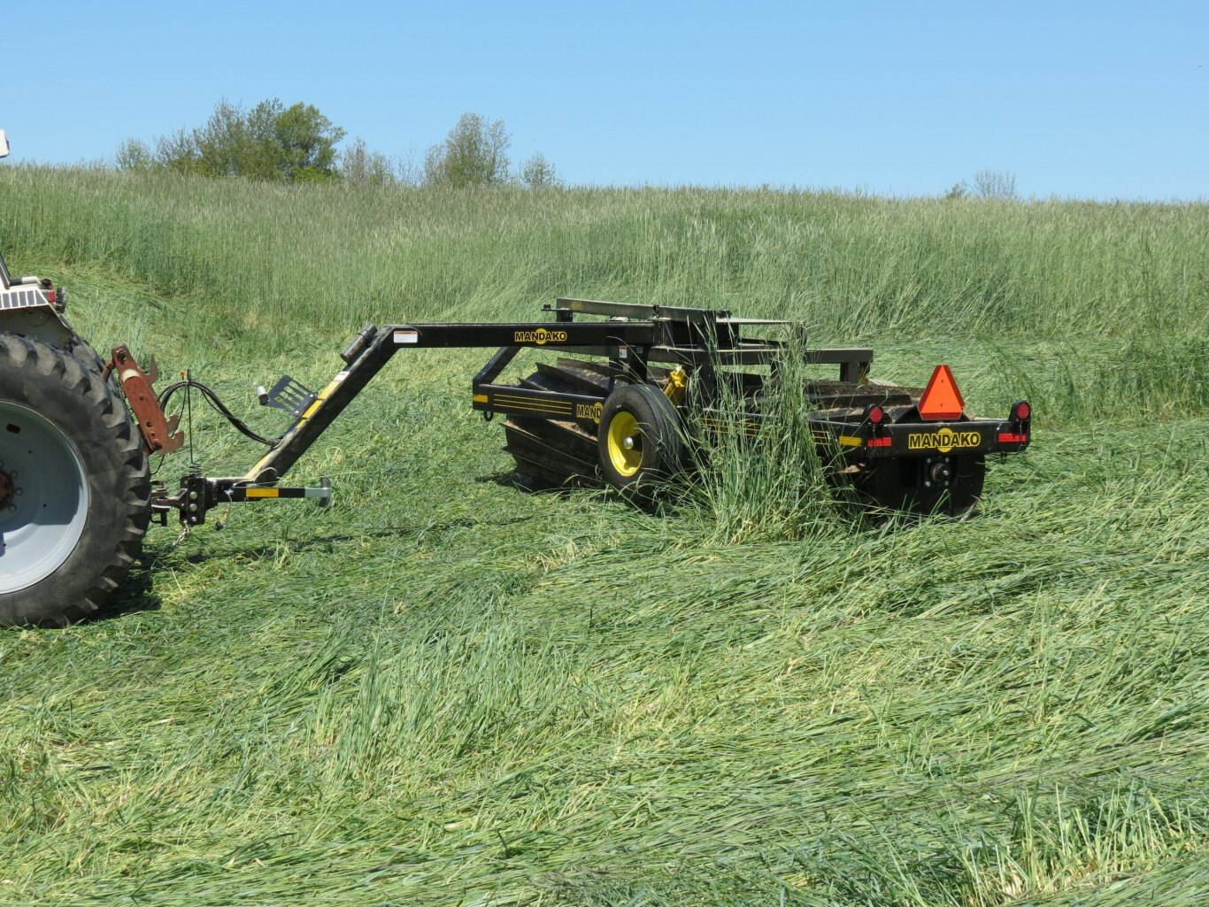 Mandako Cover Crop Crimper