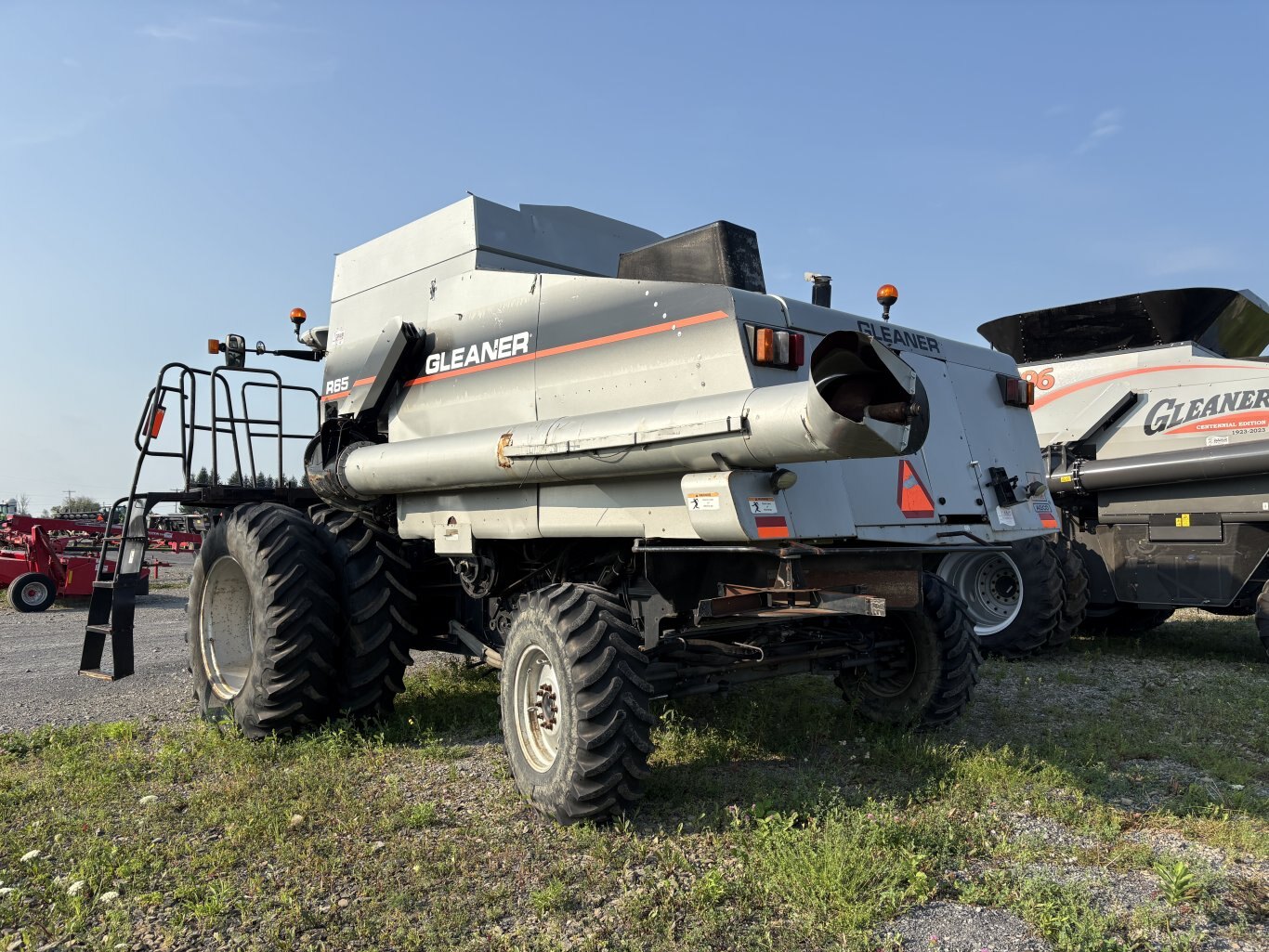 2006 Gleaner R65
