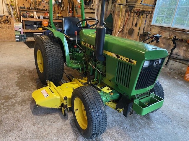 JOHN DEERE 750