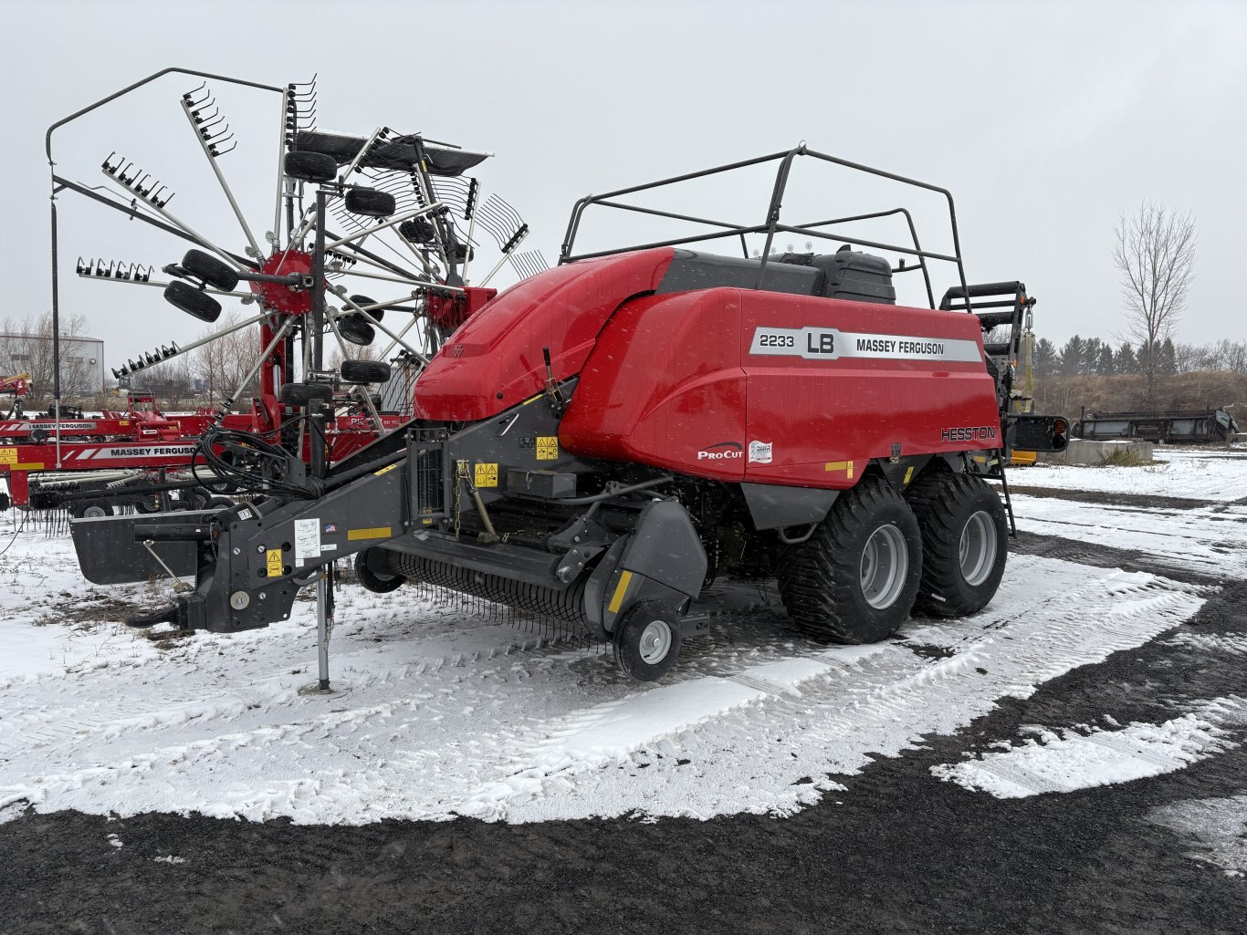 Massey Ferguson LB2233 Large Square Baler