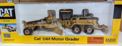 Cat 24H Motor Grader 1:50 Scale Collectible