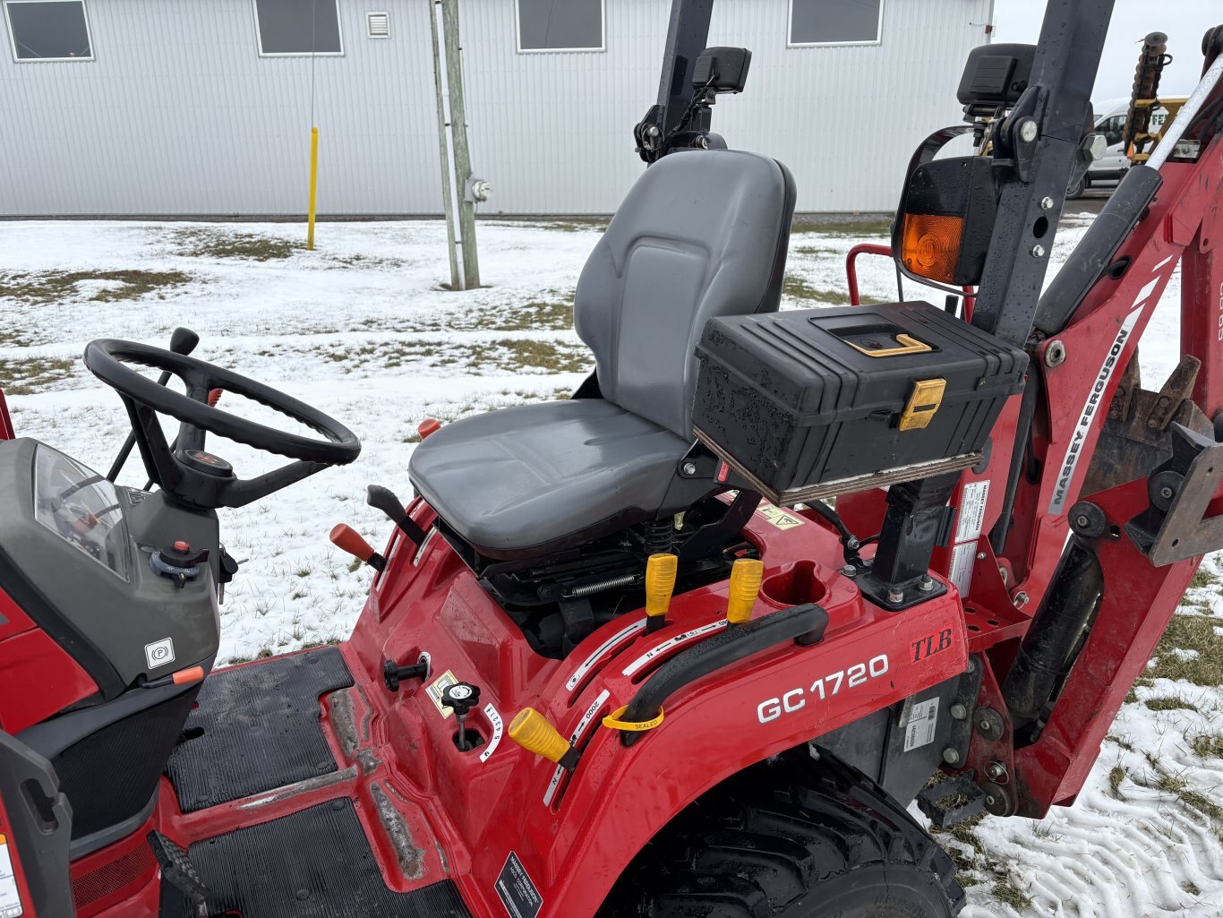 MASSEY FERGUSON GC1720