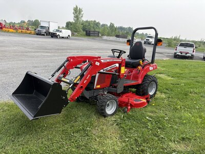 Massey Ferguson 1GC.23 WITH INDUSTRIAL TIRES AND MOWER DECK