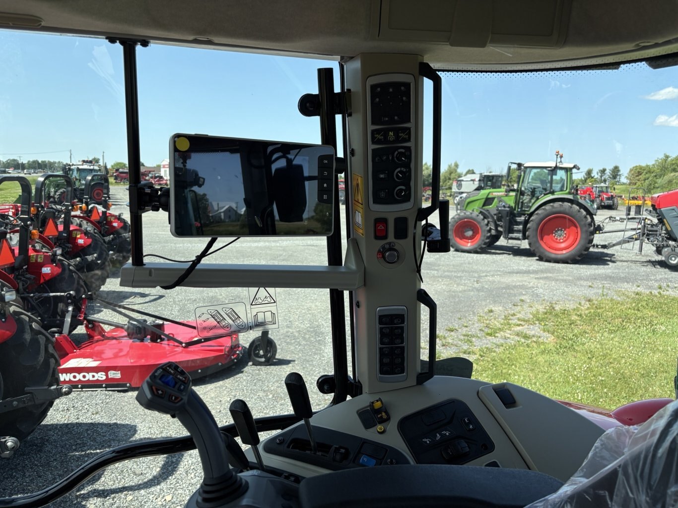 Massey Ferguson 5S.115