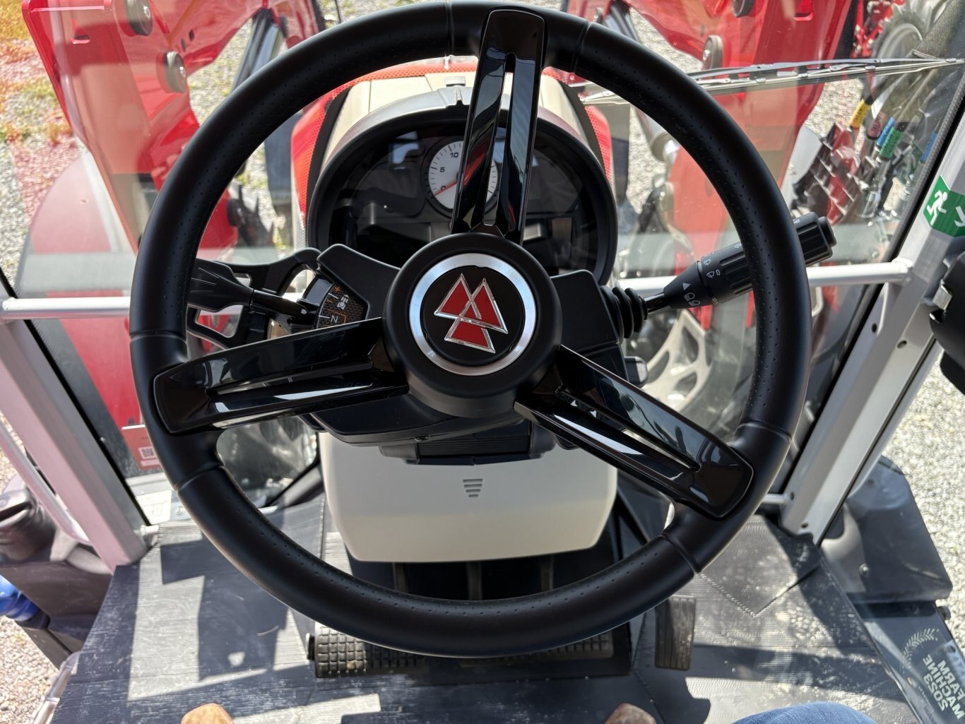 Massey Ferguson 5S.115