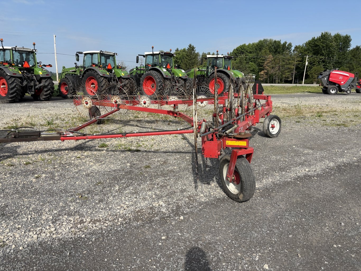 gehl 520 wheel rake