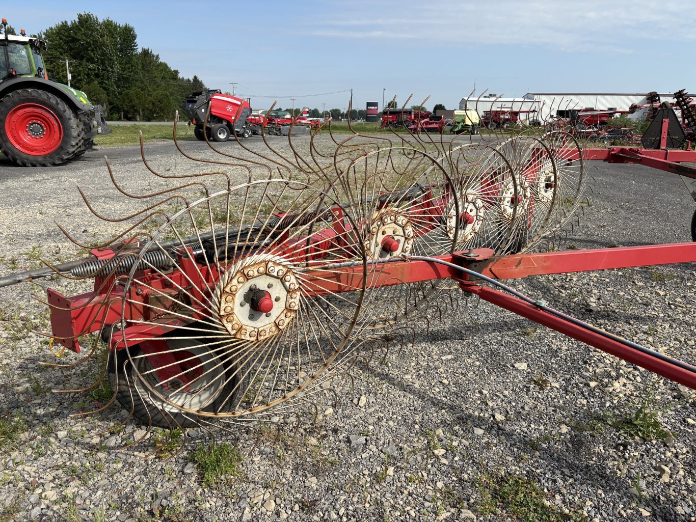 gehl 520 wheel rake
